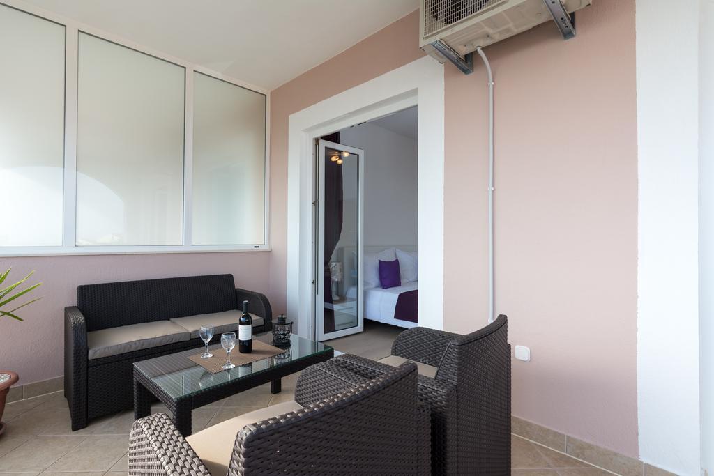 Apartments Blue Lagoon Trogir Exterior foto